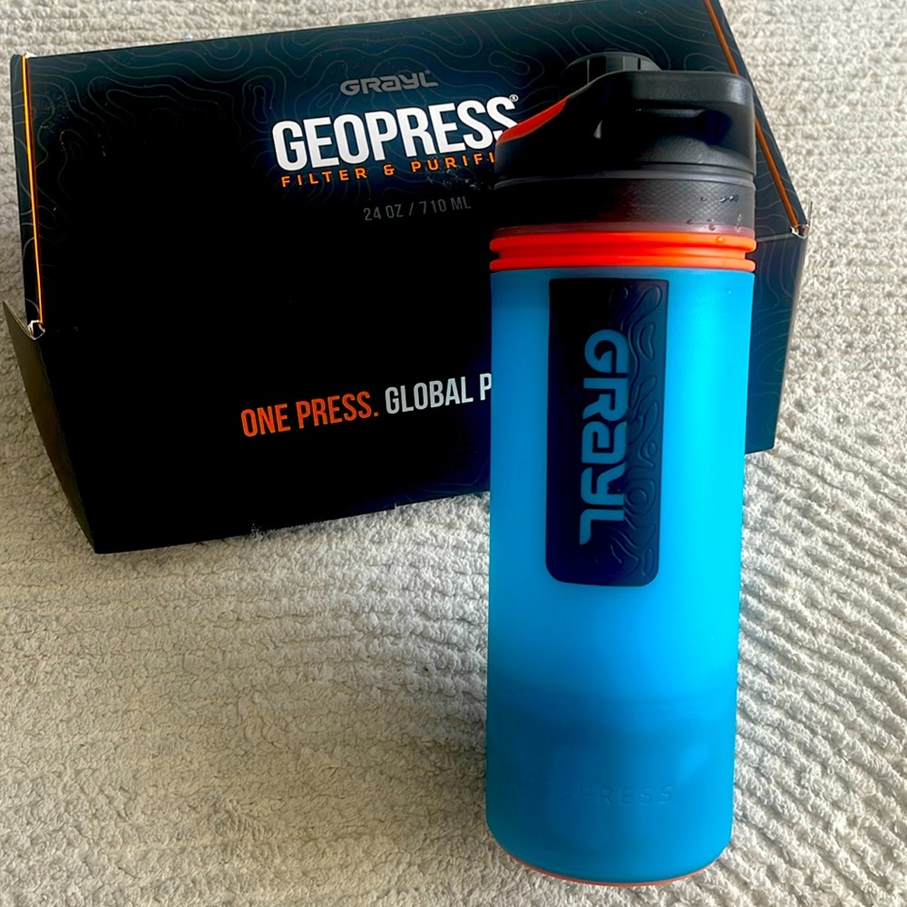 GeoPress Water bottle - Filter and Purifier Bottle - 24 fl. oz.